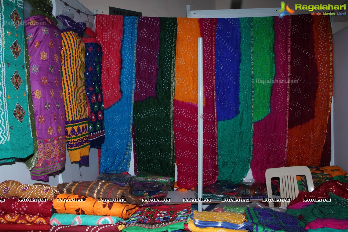 Lepakshi Cotton and Silk Fab at Sri Satya Sai Nigamagamam, Hyderabad