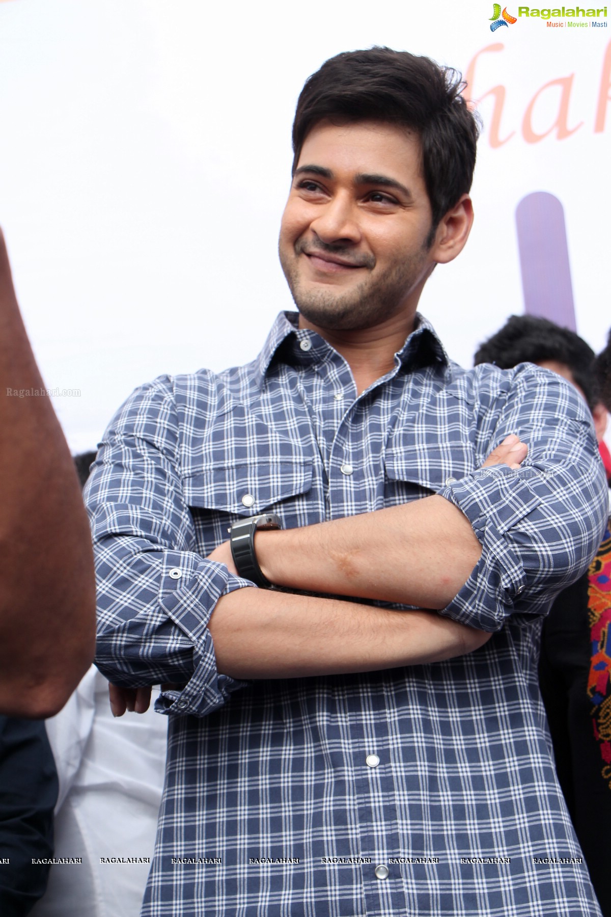 Mahesh Babu flags off Hyderabad Bicycling Club's 'Chak De India Ride'