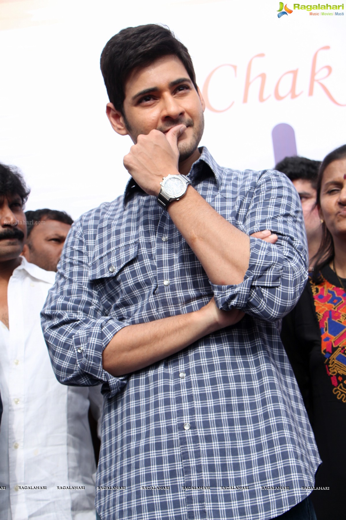 Mahesh Babu flags off Hyderabad Bicycling Club's 'Chak De India Ride'