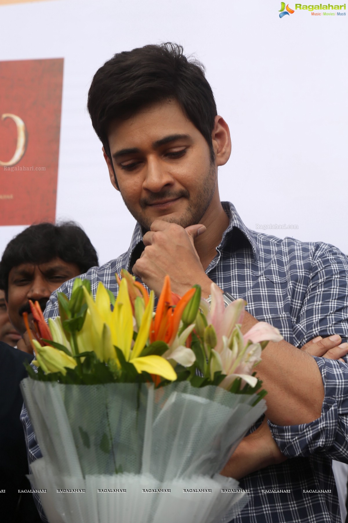 Mahesh Babu flags off Hyderabad Bicycling Club's 'Chak De India Ride'