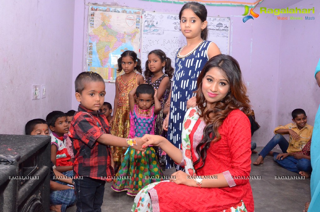 Rakhi Celebrations with Manali Rathod at Mathru Devo Bhava Charitable Trust, Hyderabad