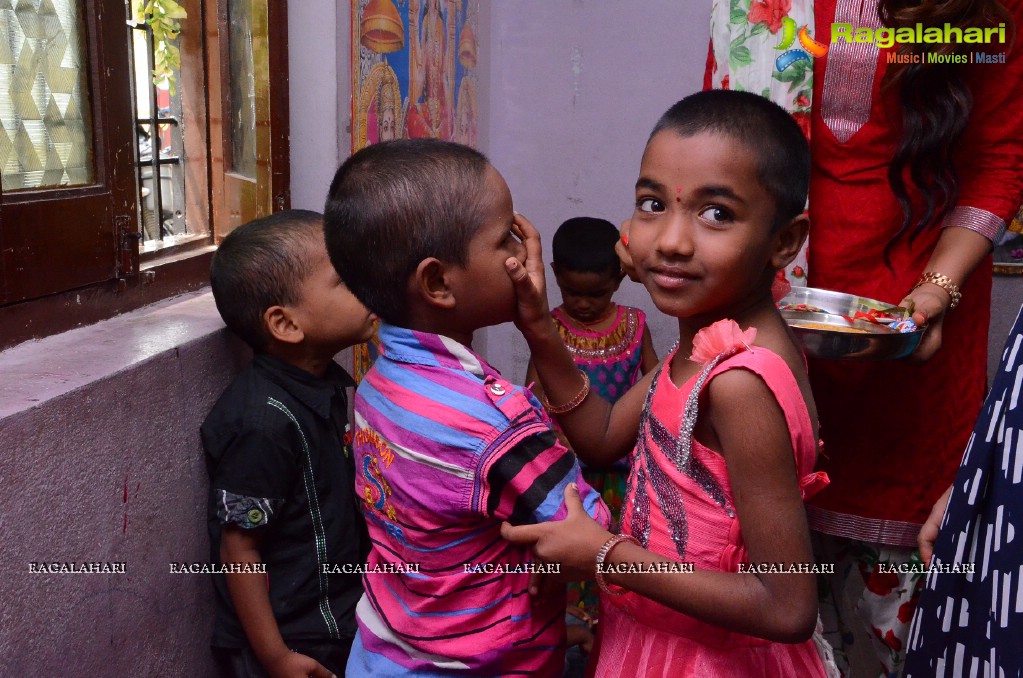 Rakhi Celebrations with Manali Rathod at Mathru Devo Bhava Charitable Trust, Hyderabad