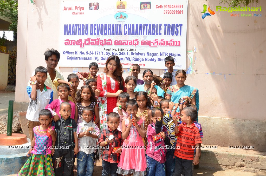 Rakhi Celebrations with Manali Rathod at Mathru Devo Bhava Charitable Trust, Hyderabad