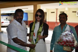 Neha Deshpande inaugurated Pochampally IKAT Art Mela