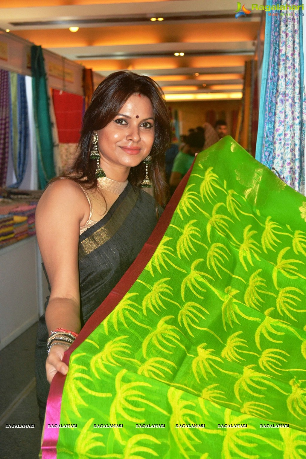 Pinky Pradhan launches Silk India Expo