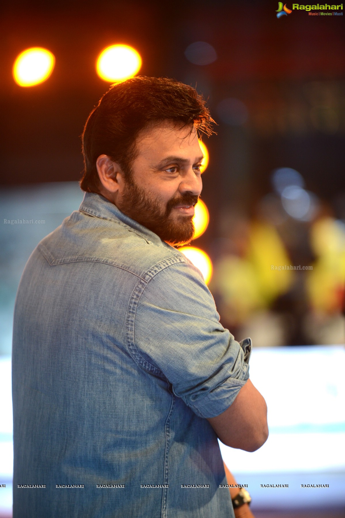 Venkatesh and Lakshmi Manchu at Pro Kabaddi League Telugu Titans Vs Patna Pirates Match