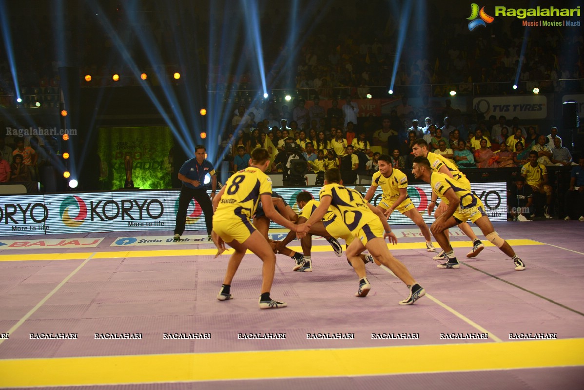 Venkatesh and Lakshmi Manchu at Pro Kabaddi League Telugu Titans Vs Patna Pirates Match