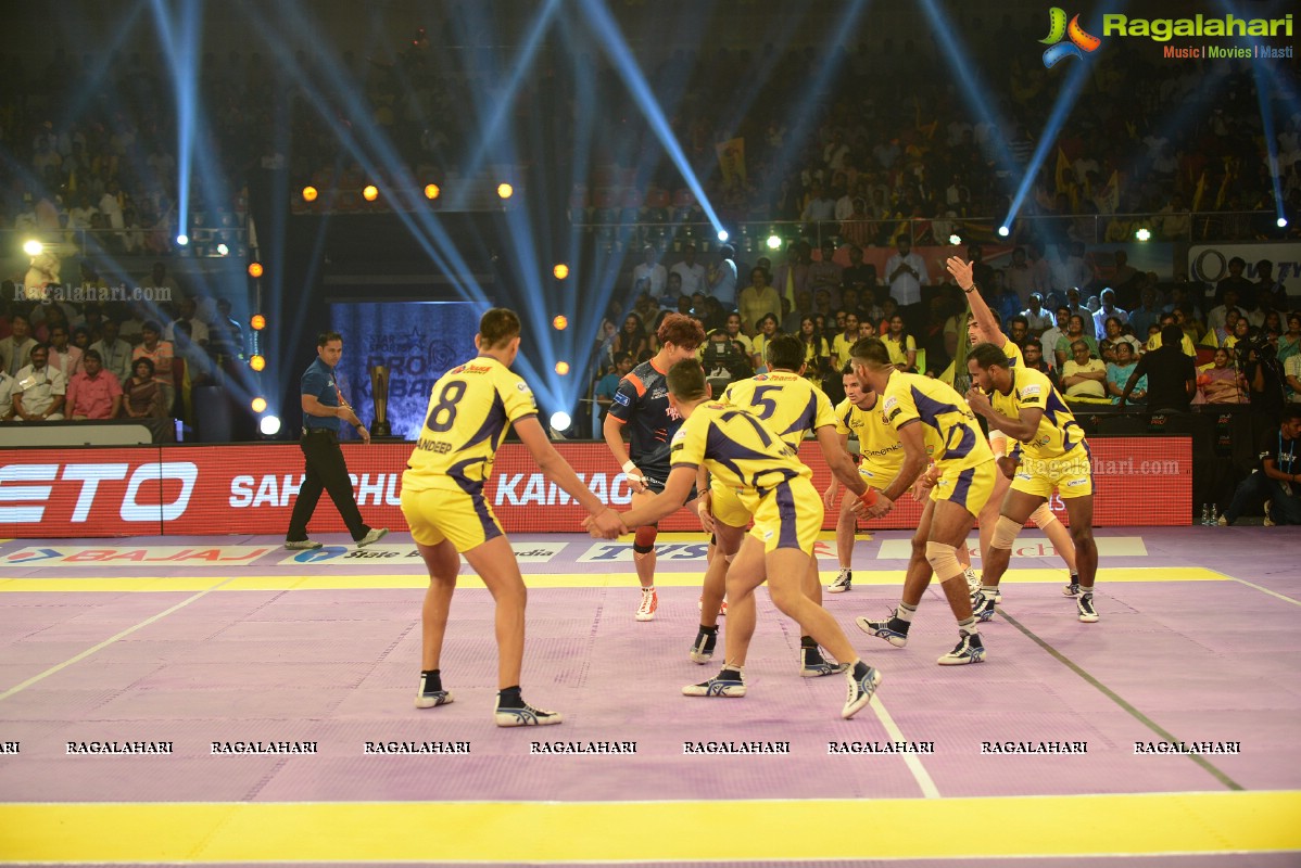 Venkatesh and Lakshmi Manchu at Pro Kabaddi League Telugu Titans Vs Patna Pirates Match