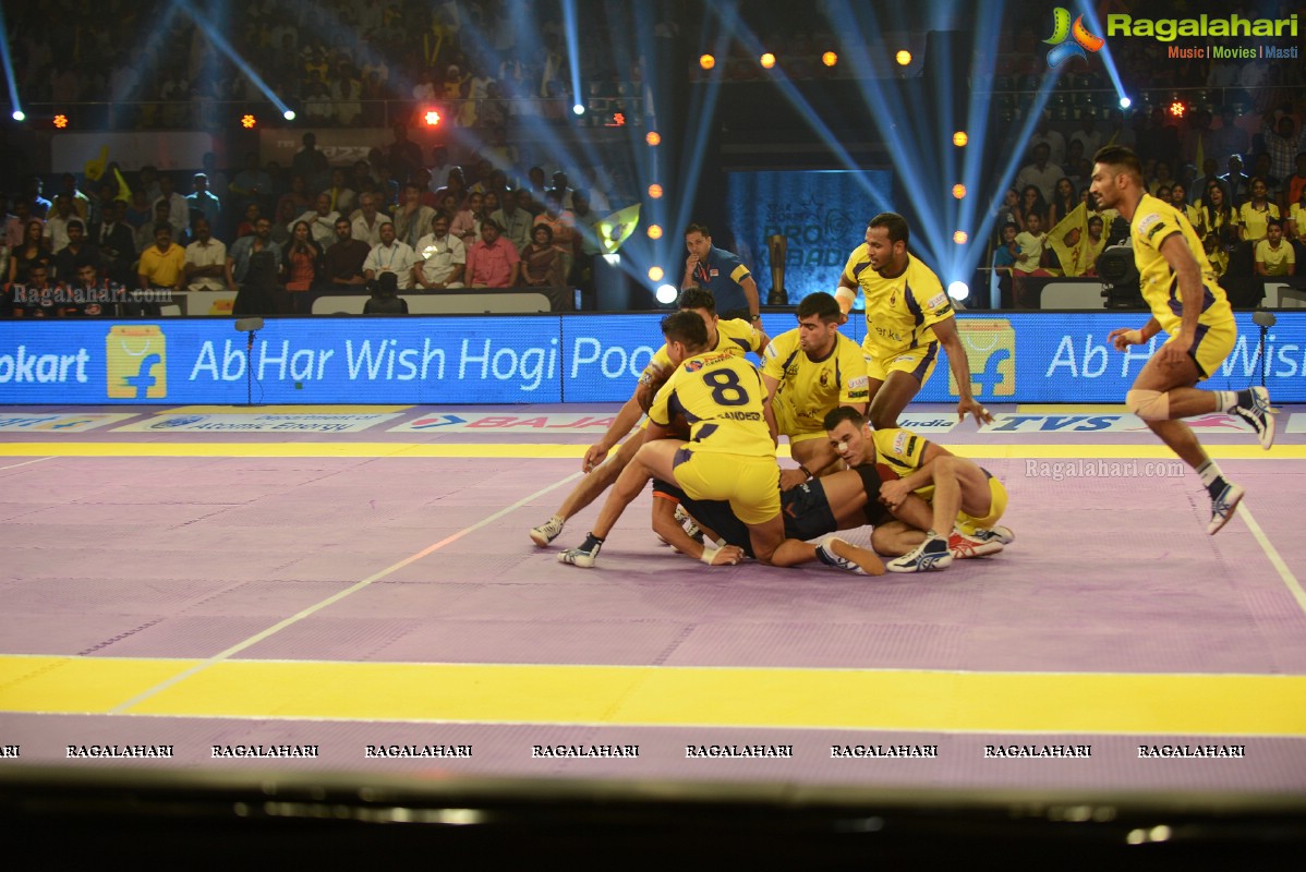 Venkatesh and Lakshmi Manchu at Pro Kabaddi League Telugu Titans Vs Patna Pirates Match