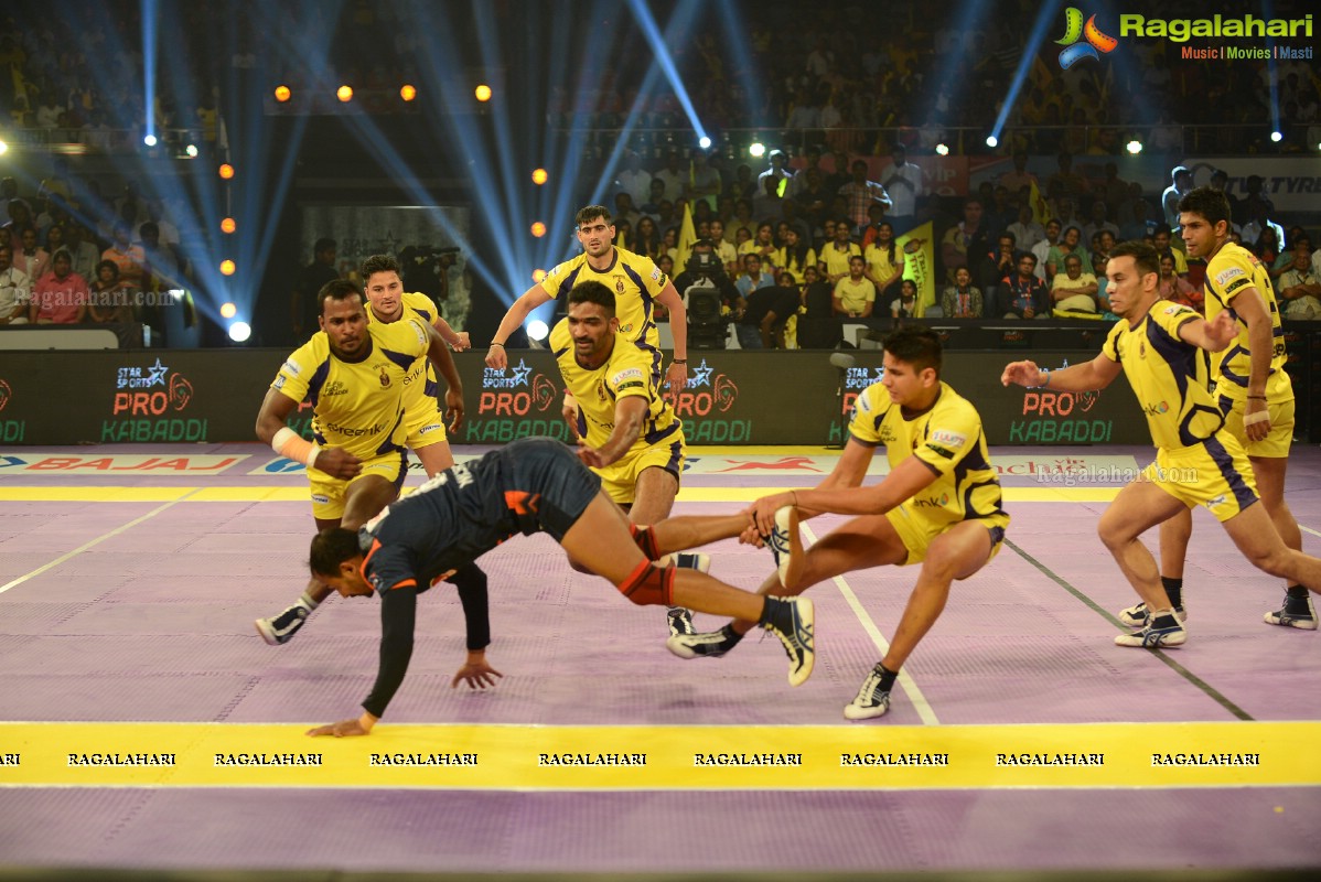 Venkatesh and Lakshmi Manchu at Pro Kabaddi League Telugu Titans Vs Patna Pirates Match