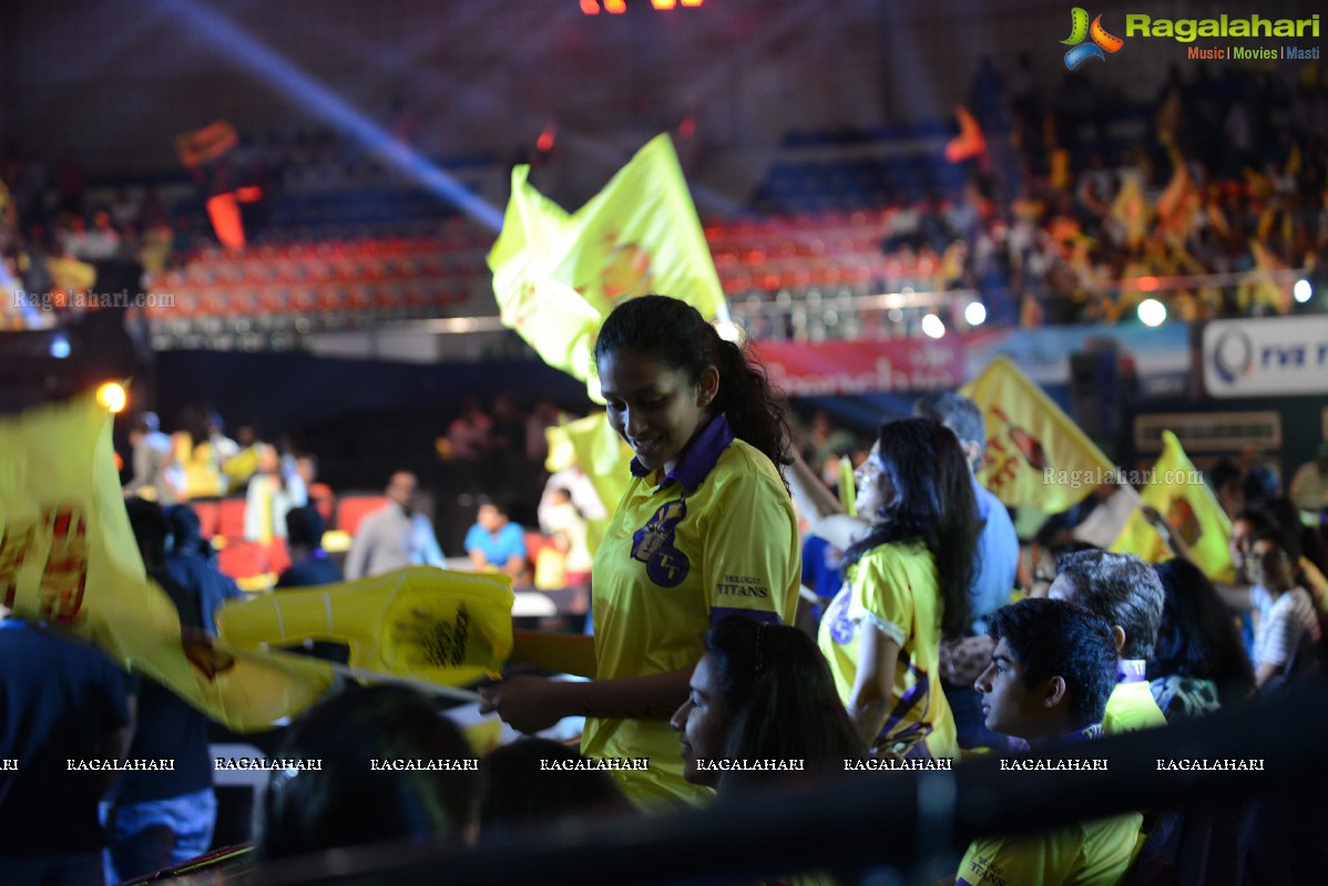 Venkatesh and Lakshmi Manchu at Pro Kabaddi League Telugu Titans Vs Patna Pirates Match