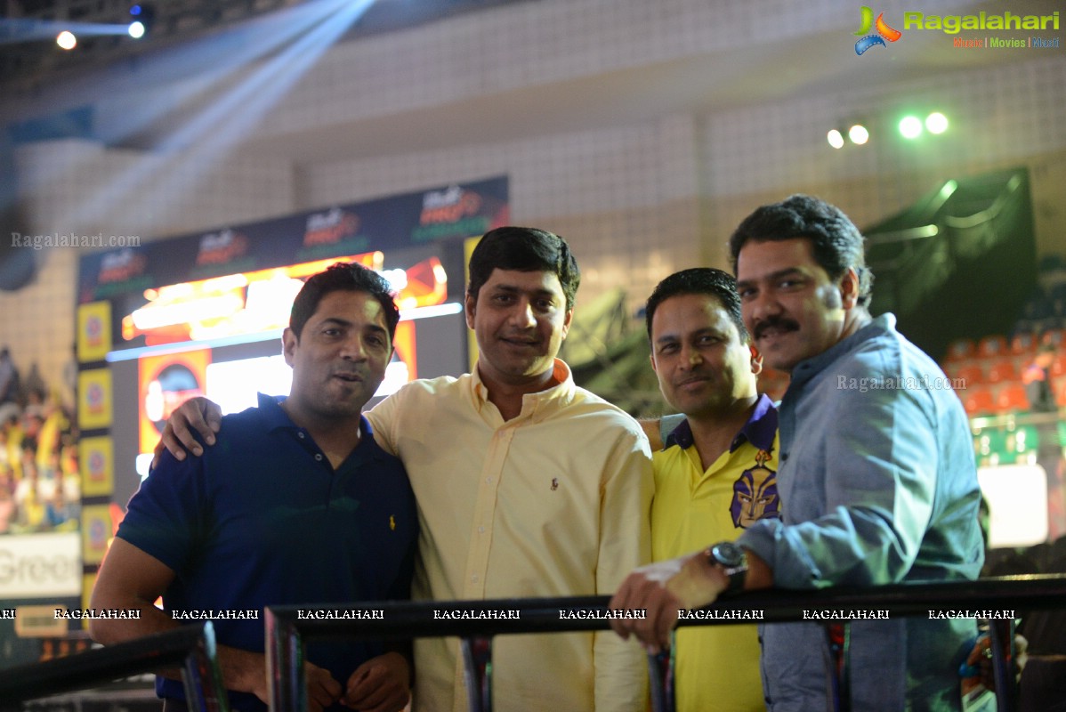 Venkatesh and Lakshmi Manchu at Pro Kabaddi League Telugu Titans Vs Patna Pirates Match