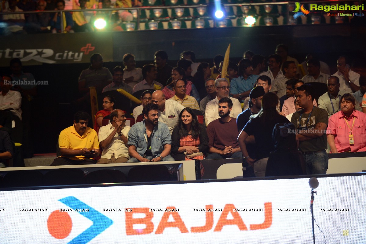 Venkatesh and Lakshmi Manchu at Pro Kabaddi League Telugu Titans Vs Patna Pirates Match