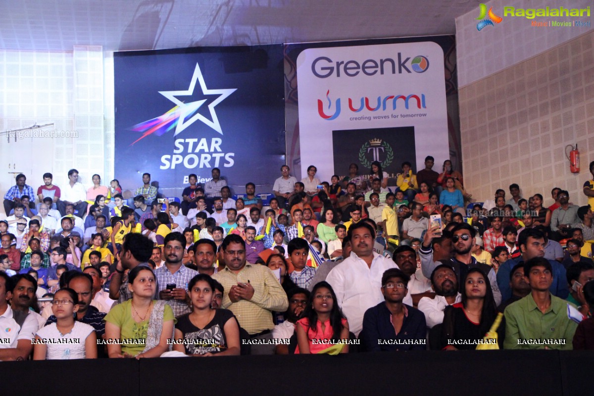 Allu Arjun-Sneha at Pro Kabaddi League Telugu Titans Vs Jaipur Pink Panthers Match