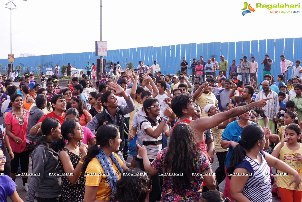 Friendship Day Celebrations 2015 at Raahgiri Day, Hyderabad