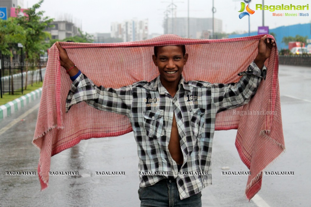 Raahgiri in Rain