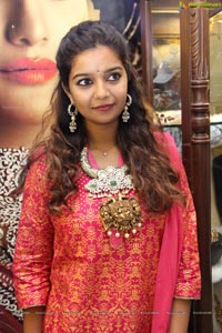 Swathi inaugurates PMJ Jewellery Exhibition