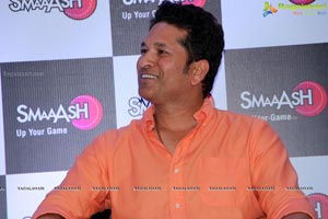 Sachin Tendulkar launches Smaaash at Inorbit Mall