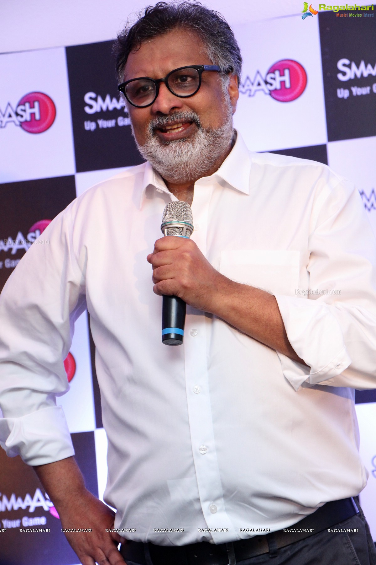 Sachin Tendulkar launches Smaaash at Inorbit Mall, Hyderabad