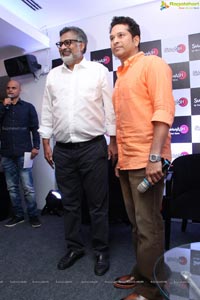 Sachin Tendulkar launches Smaaash at Inorbit Mall
