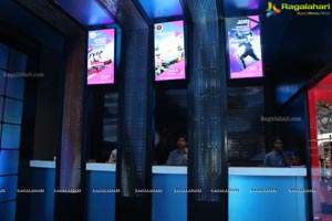 Sachin Tendulkar launches Smaaash at Inorbit Mall