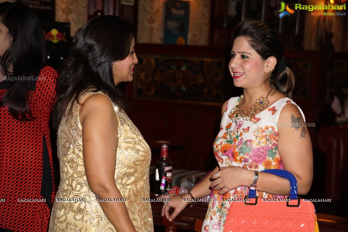 Shikha Sharma Birthday Bash at 10D