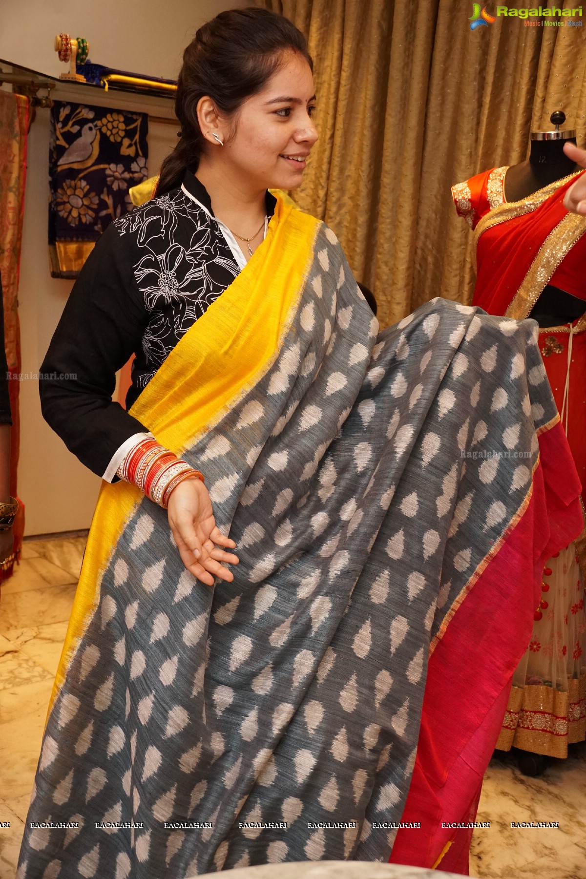 Handlooms Day 2015 Celebrations at Singhanias, Hyderabad