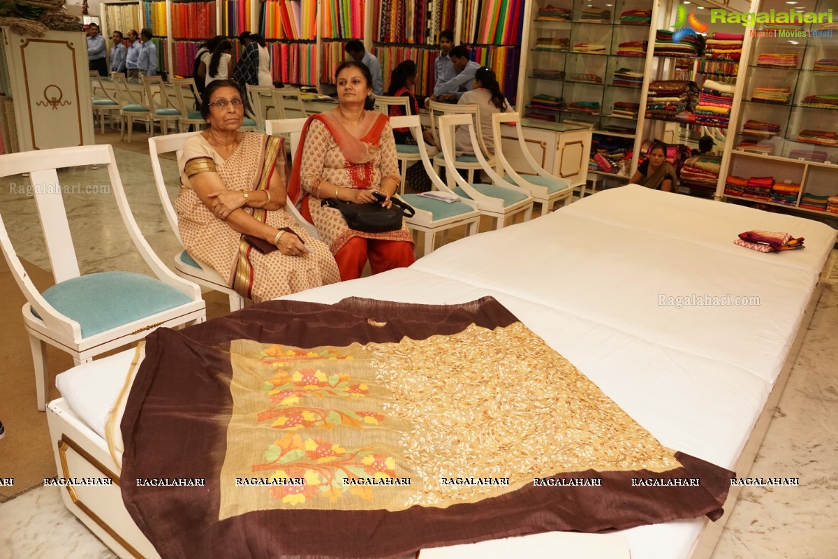 Handlooms Day 2015 Celebrations at Singhanias, Hyderabad