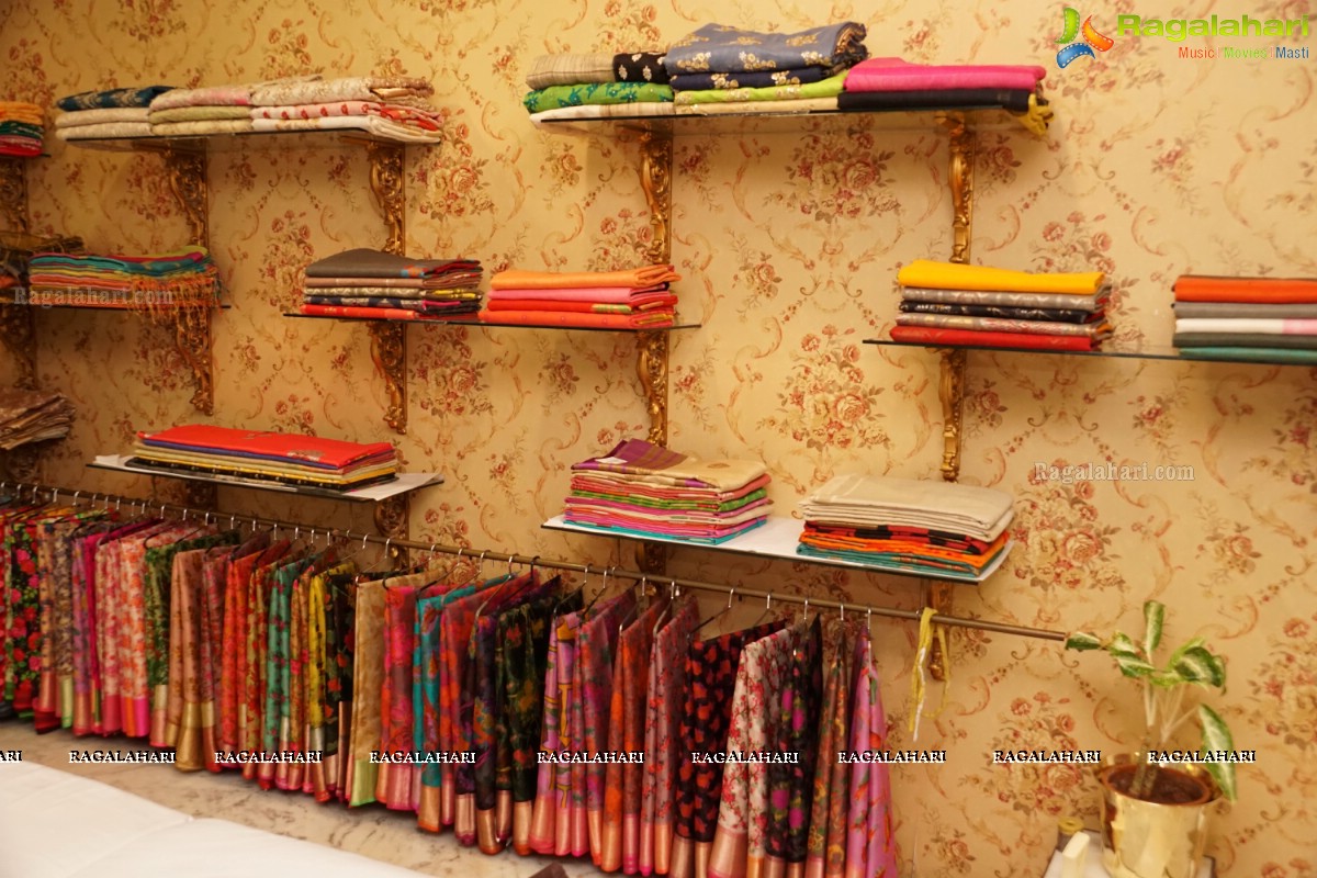 Handlooms Day 2015 Celebrations at Singhanias, Hyderabad