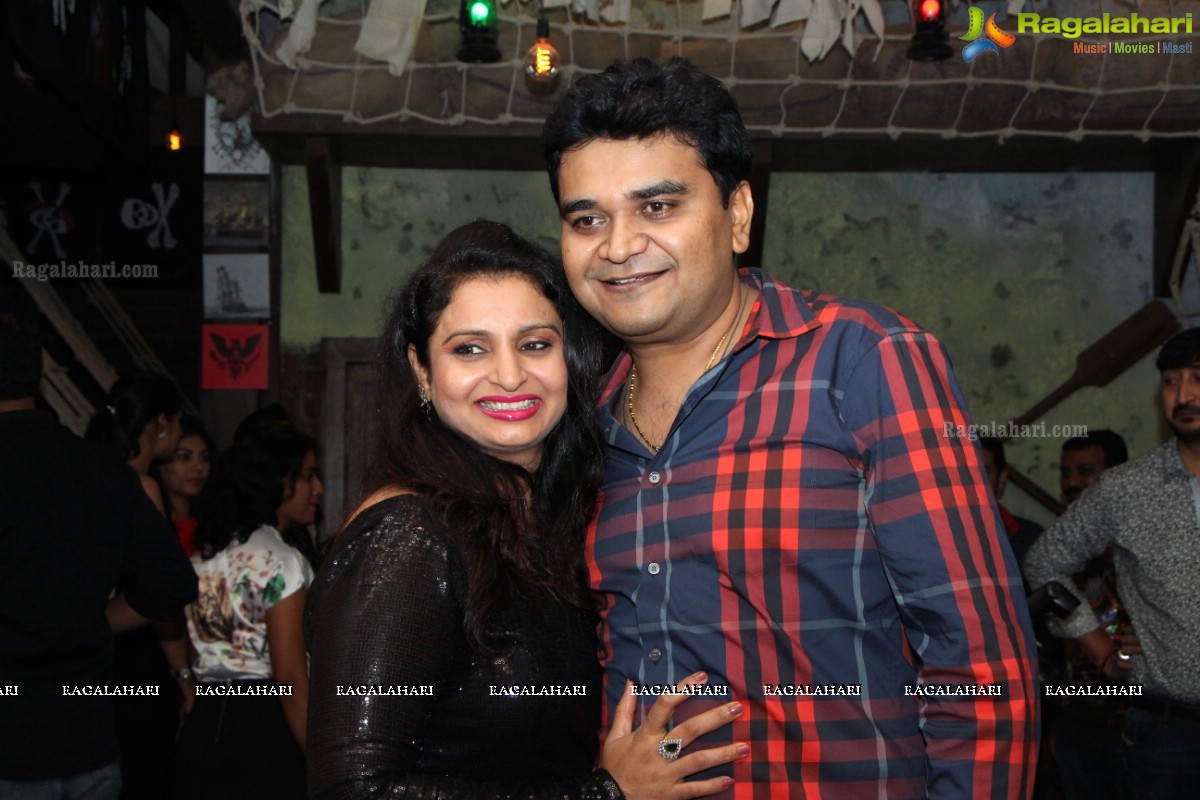 Stellar Ramesh Patel's Grand Birthday Bash 2015 at Pirate Brew, Hyderabad