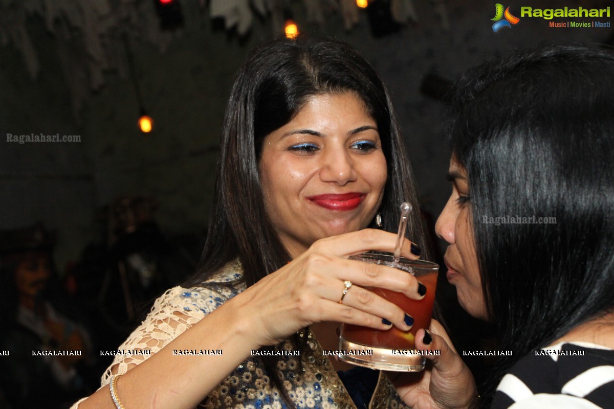 Stellar Ramesh Patel's Grand Birthday Bash 2015 at Pirate Brew, Hyderabad