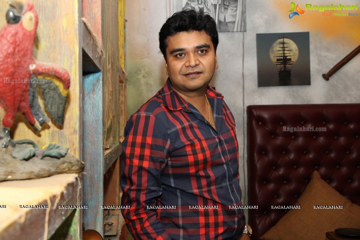 Stellar Ramesh Patel's Grand Birthday Bash 2015 at Pirate Brew, Hyderabad