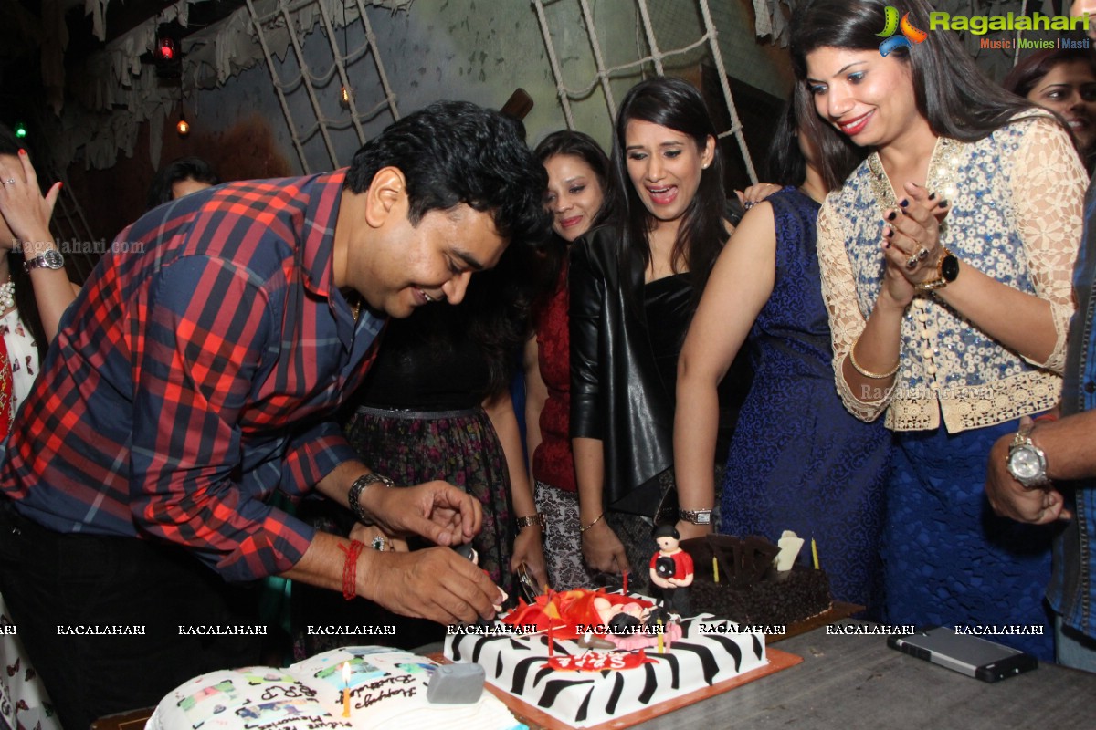 Stellar Ramesh Patel's Grand Birthday Bash 2015 at Pirate Brew, Hyderabad