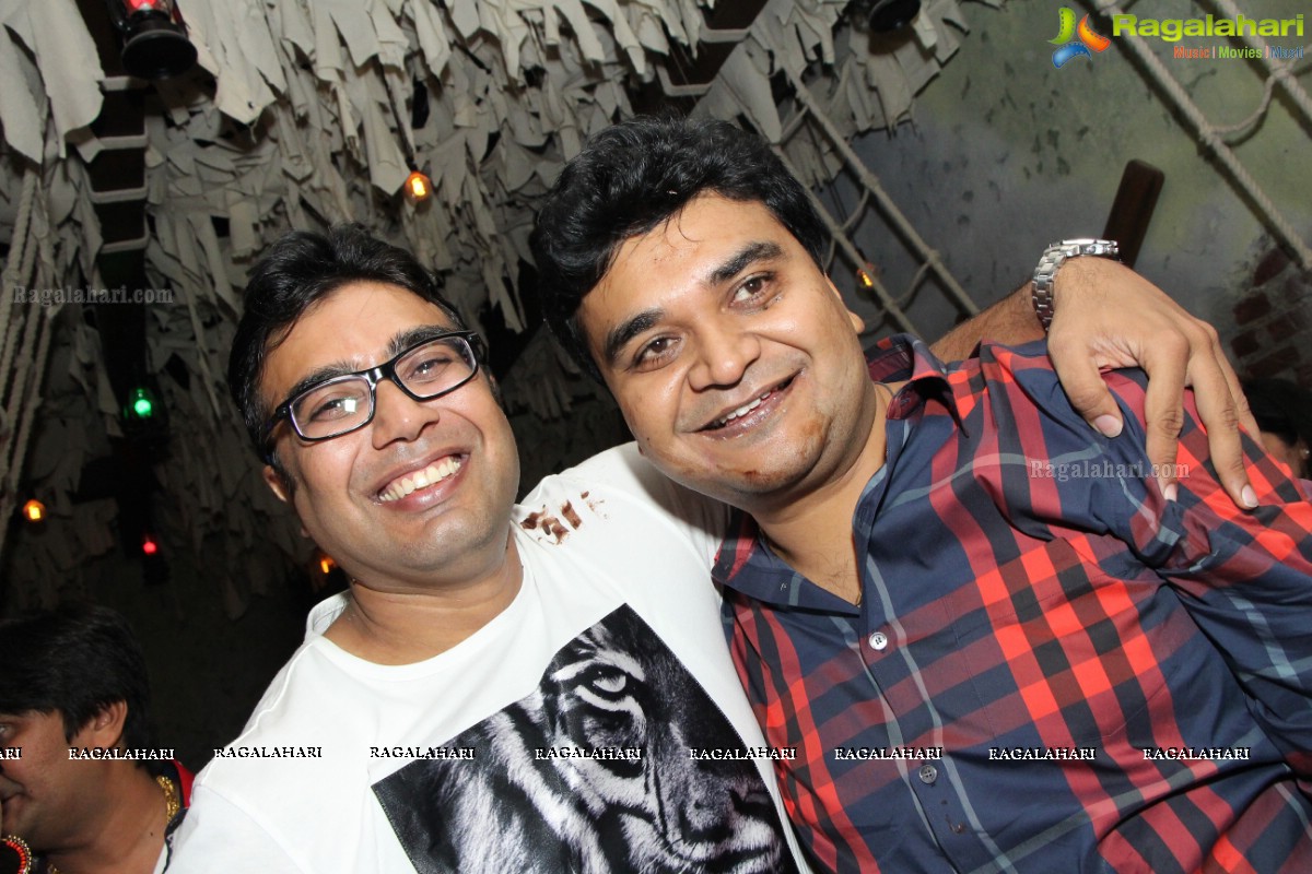 Stellar Ramesh Patel's Grand Birthday Bash 2015 at Pirate Brew, Hyderabad