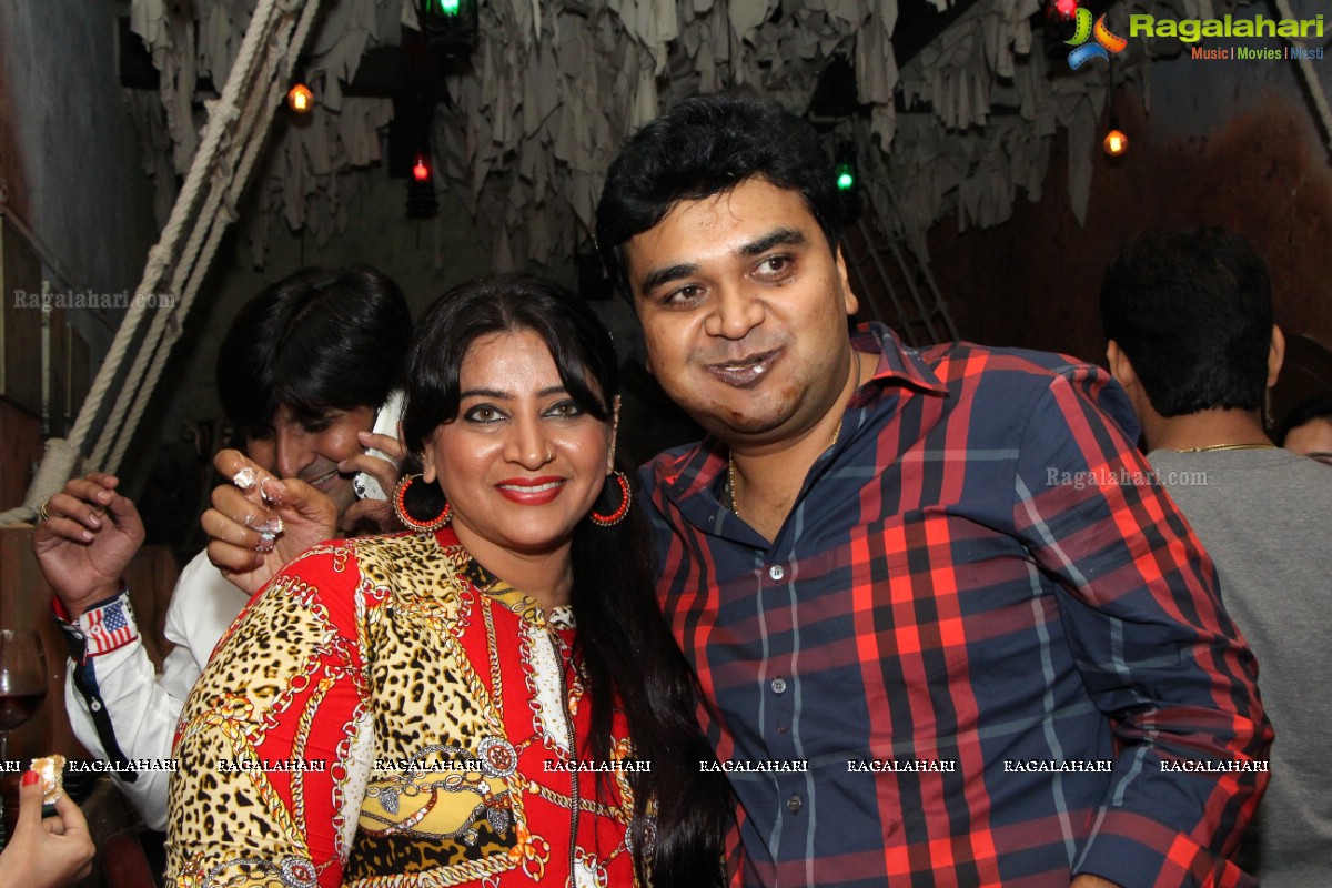 Stellar Ramesh Patel's Grand Birthday Bash 2015 at Pirate Brew, Hyderabad