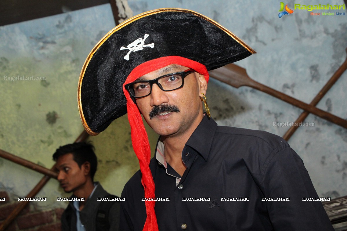 Stellar Ramesh Patel's Grand Birthday Bash 2015 at Pirate Brew, Hyderabad