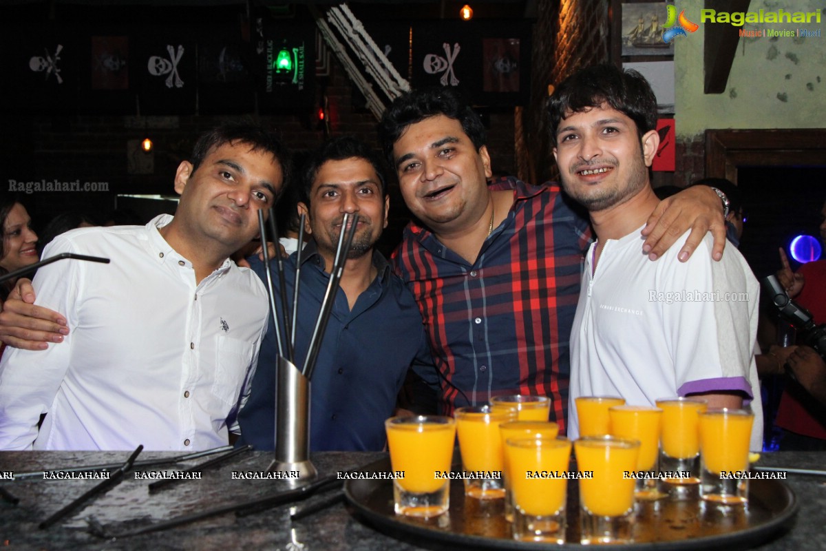 Stellar Ramesh Patel's Grand Birthday Bash 2015 at Pirate Brew, Hyderabad