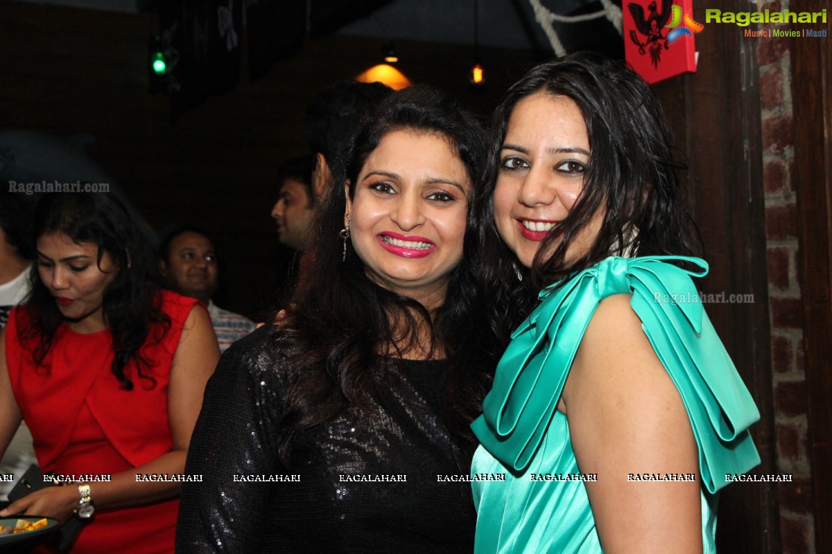 Stellar Ramesh Patel's Grand Birthday Bash 2015 at Pirate Brew, Hyderabad