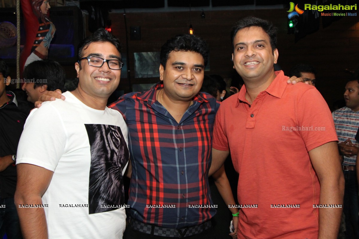 Stellar Ramesh Patel's Grand Birthday Bash 2015 at Pirate Brew, Hyderabad