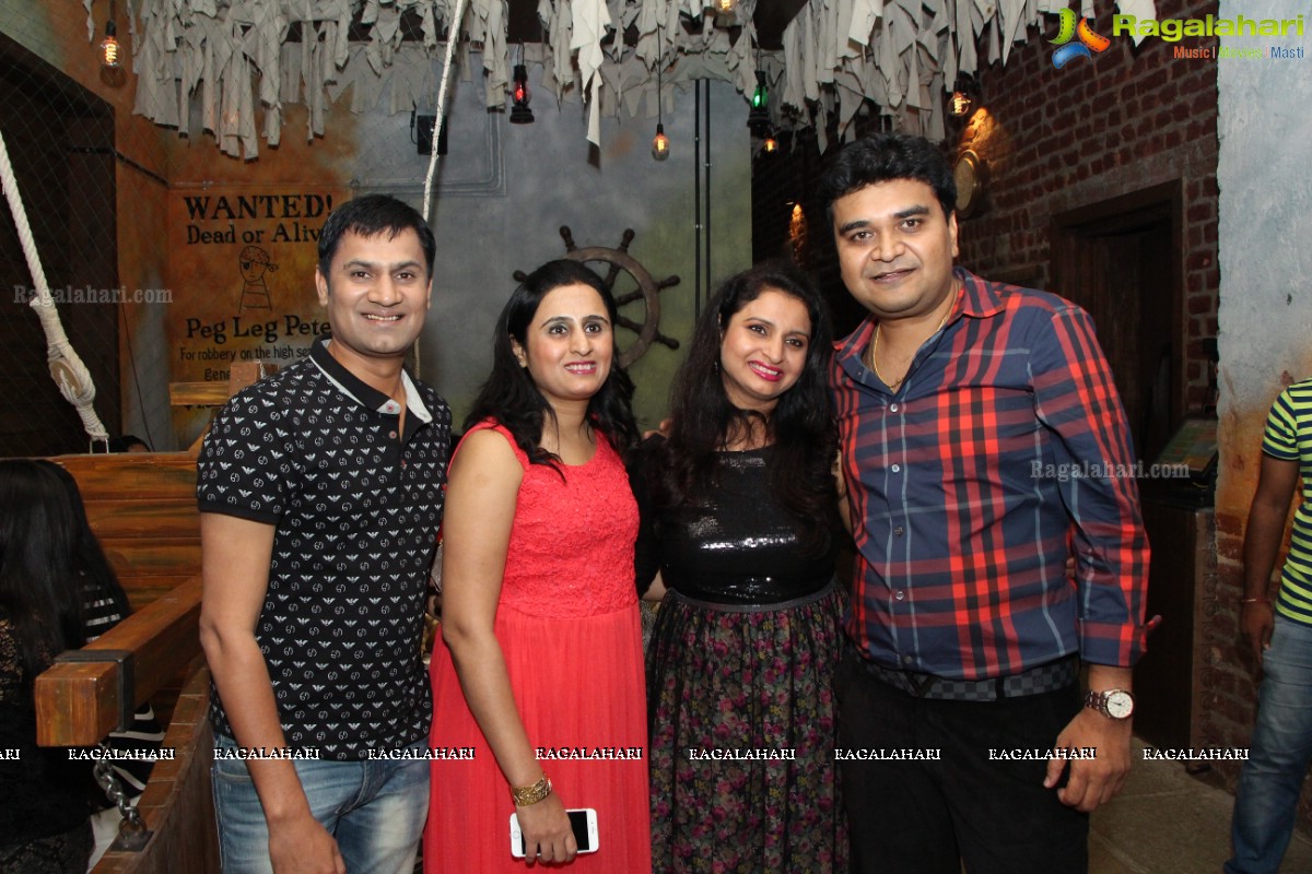 Stellar Ramesh Patel's Grand Birthday Bash 2015 at Pirate Brew, Hyderabad