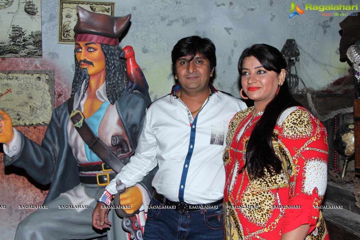 Stellar Ramesh Patel's Grand Birthday Bash 2015 at Pirate Brew, Hyderabad