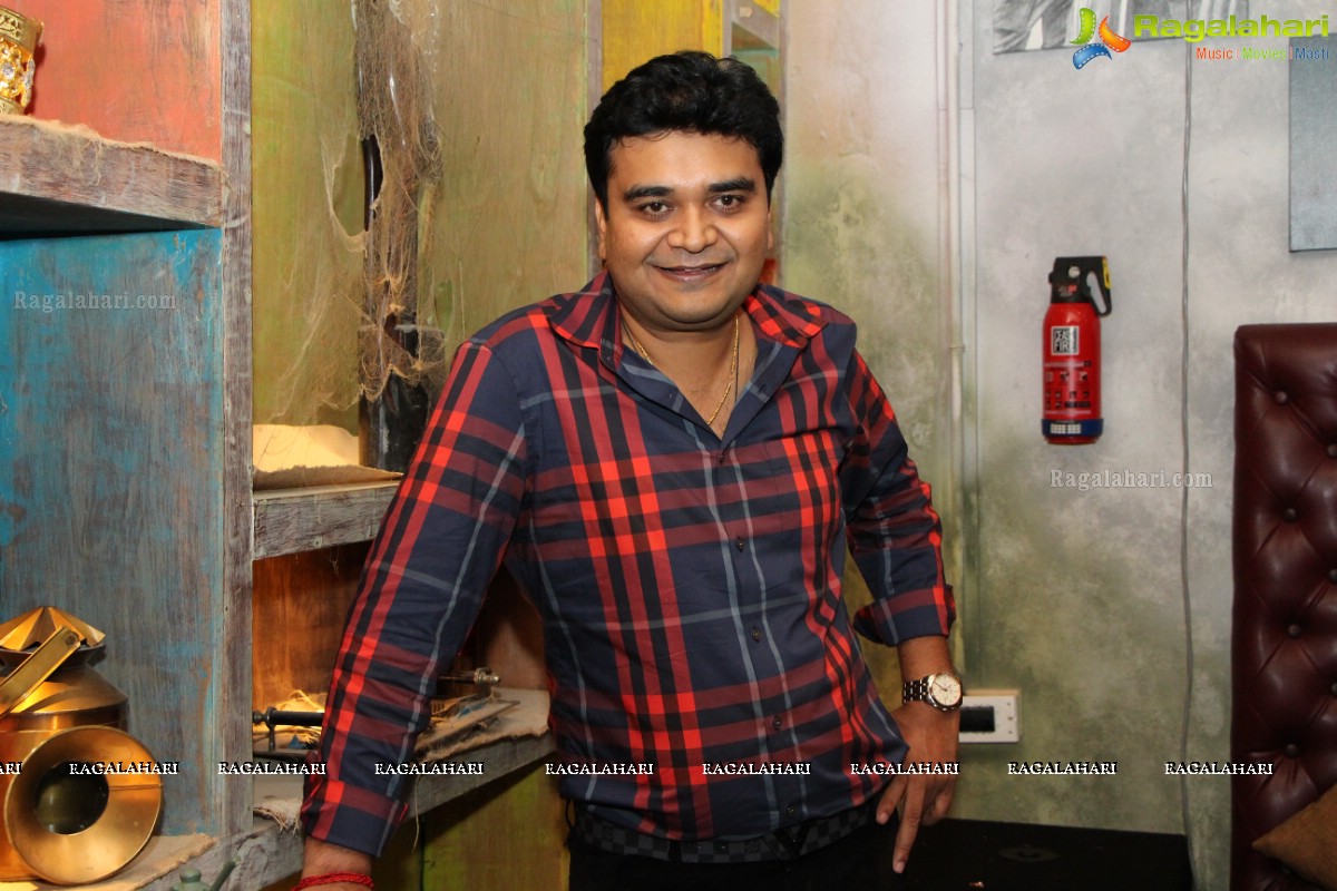 Stellar Ramesh Patel's Grand Birthday Bash 2015 at Pirate Brew, Hyderabad