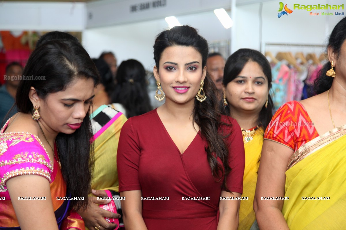 Jyotii Sethi launches Styles and Weaves Expo 2015 at Novotel, Vizag