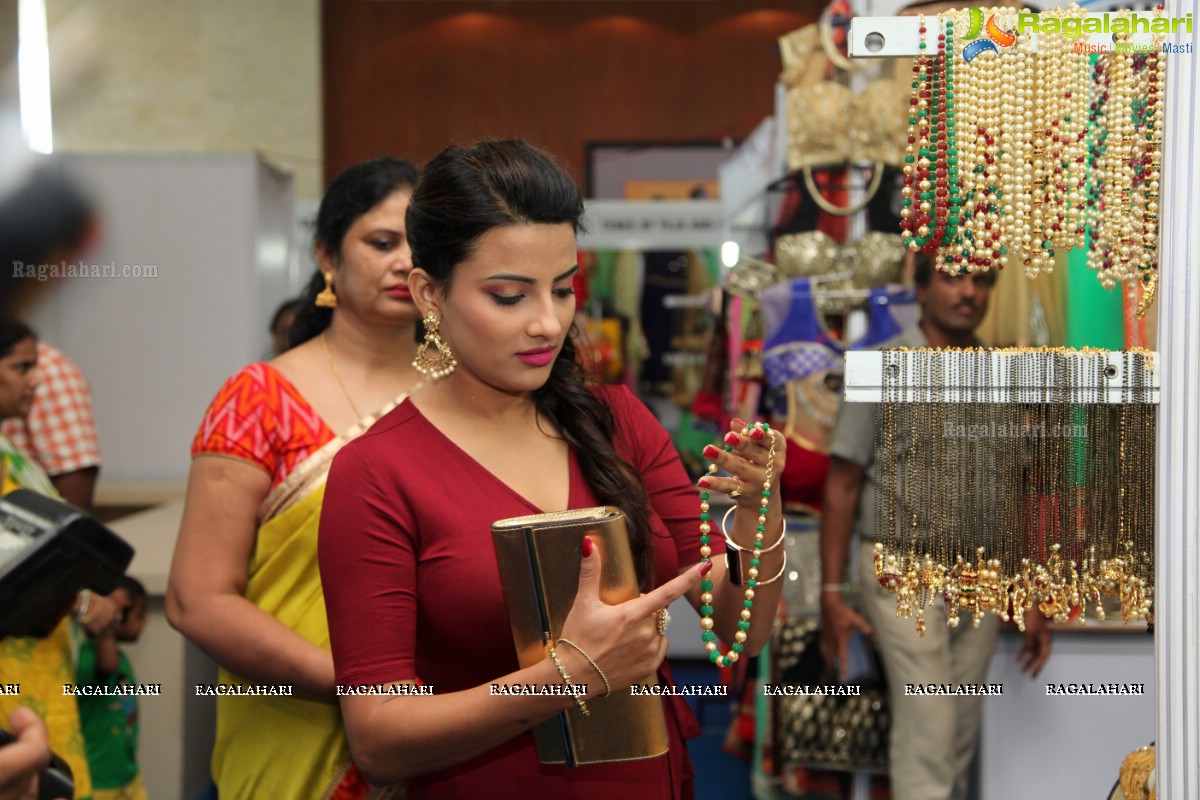 Jyotii Sethi launches Styles and Weaves Expo 2015 at Novotel, Vizag