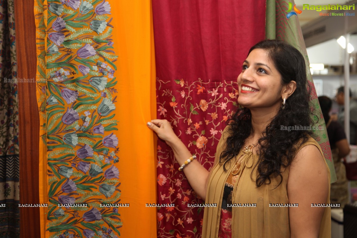 Jyotii Sethi launches Styles and Weaves Expo 2015 at Novotel, Vizag