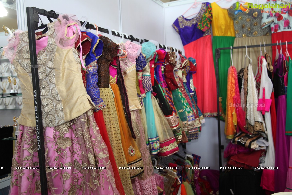 Jyotii Sethi launches Styles and Weaves Expo 2015 at Novotel, Vizag