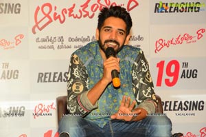 Aatadukundam Raa Press Meet