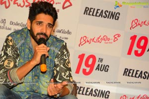 Aatadukundam Raa Press Meet