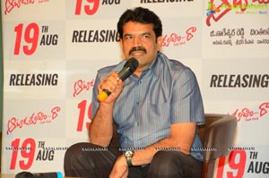 Aatadukundam Raa Press Meet