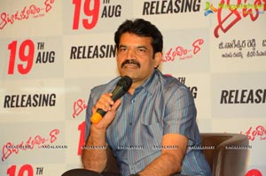 Aatadukundam Raa Press Meet